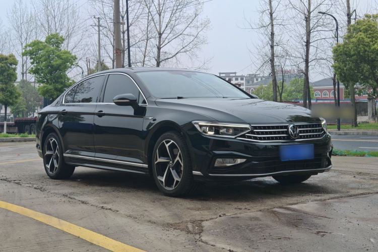 Used Volkswagen Magotan 2023 2 Million Units Commemorative Edition 330TSI DSG Luxury Version Exterior 1