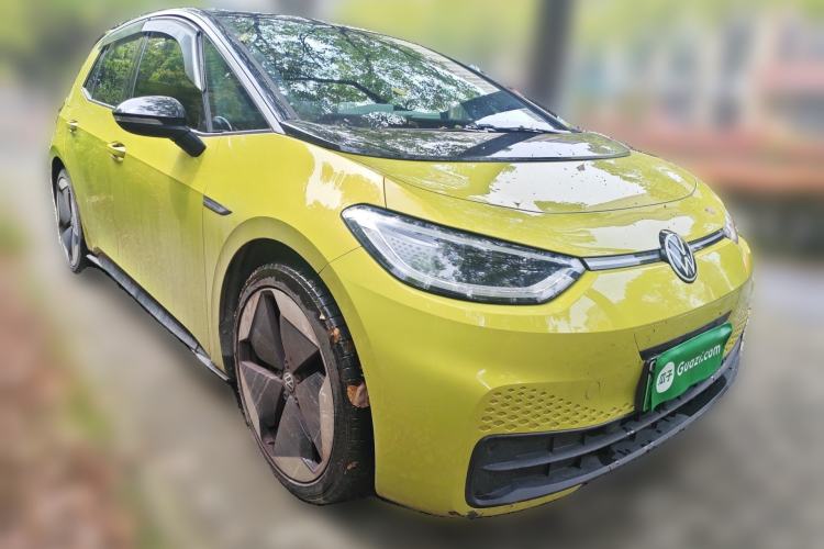 Used Volkswagen ID.3 2021 Pro Smart Edition Front Right 45 Deg