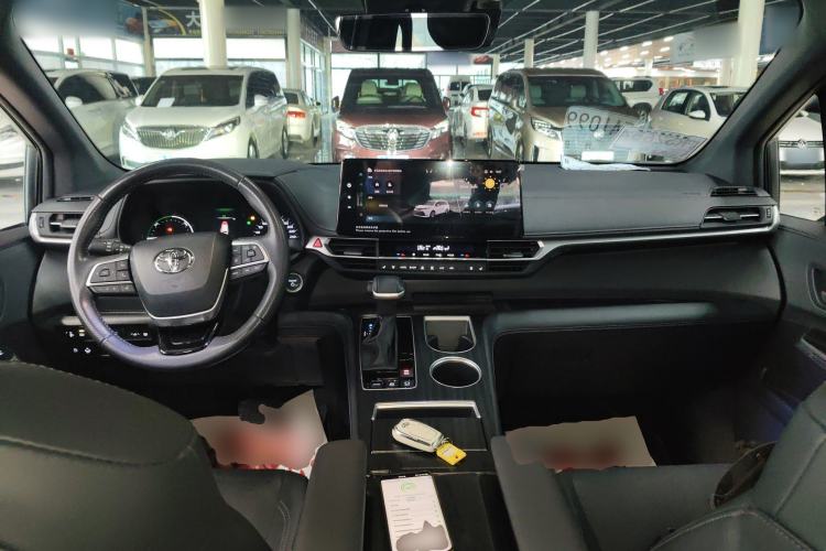 Used Toyota SIENNA 2024 2.5L Hybrid Four-Wheel Drive Prestige Edition