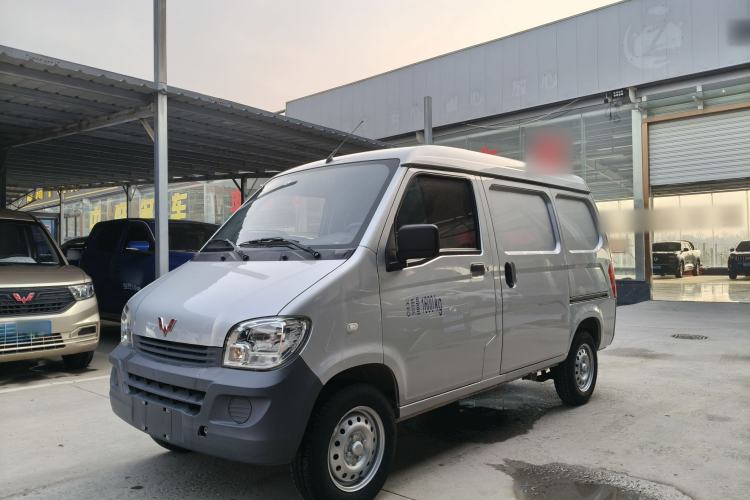 Used Wuling Zhiguang 2020 1.2L Van Utility Model China VI Emission Standard 2 Seats LSI