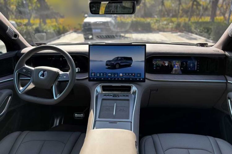 Used Denza N9 2025 Flagship Model