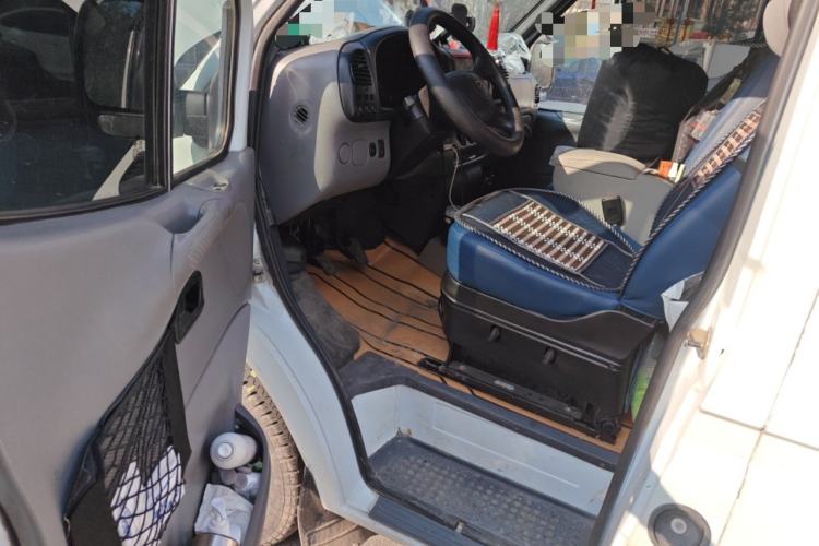 Used Ford Classic Transit 2015 2.4L Gasoline Multi-Function Vehicle Short Wheelbase 6-Seater Mid-Roof Model 4G64S4N