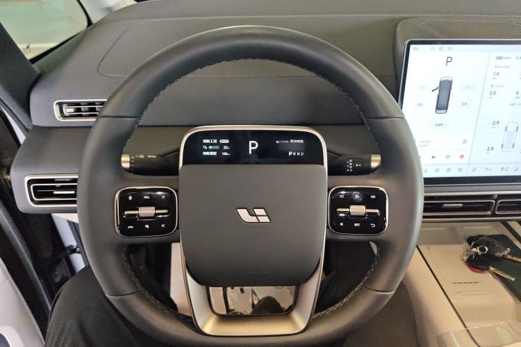 Used Li Auto MEGA 2025 Ultra Smart Refreshed Edition
