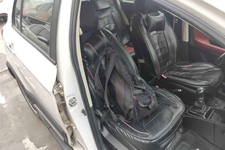 Used Haval H1 2016 Revised Version Blue Badge 1.5L AMT Luxury Edition Right Front Seat