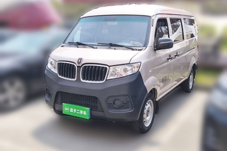 Used Jinbei Hiace X30 2023 1.5L Super-Comfortable Passenger Van 5/6/7-Seater Non-Air-Conditioned Version Model SWC15M