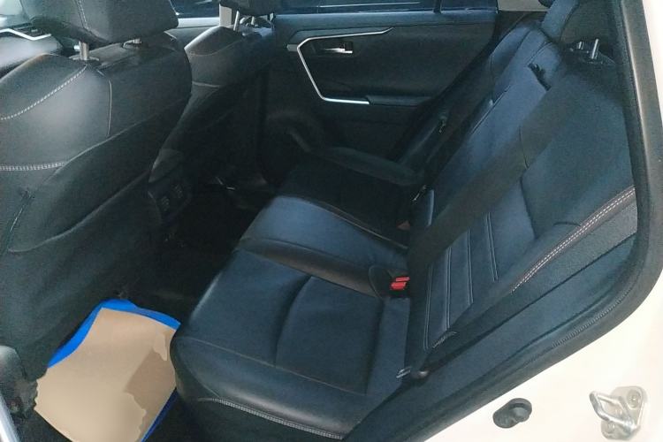 Used Toyota RAV4 2020 Dual-Motor 2.5L E-CVT Four-Wheel Drive Flagship Edition Left Rear Seat