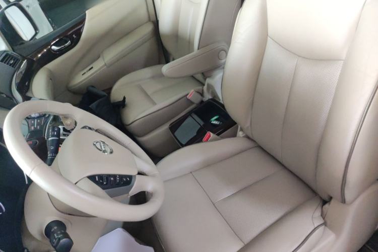 Used Nissan Quest 2015 3.5L SL Left Front Seat