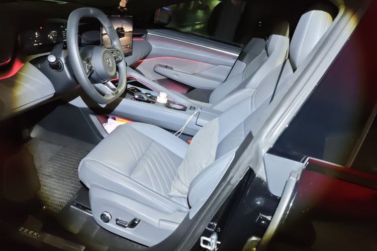 Used Zeekr 001 2025 YOU Edition 100 kWh All-Wheel Drive
