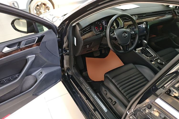 Used Volkswagen Magotan 2019 330TSI DSG Luxury Version China VI Standard