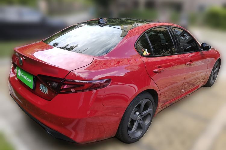 Used Alfa Romeo Giulia 2019 2.0T 280HP Black Package Limited Edition
