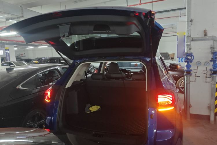 Used Geely Auto Emgrand X7 Sport 2020 1.5TD Automatic Smart Connect PRO Trunk