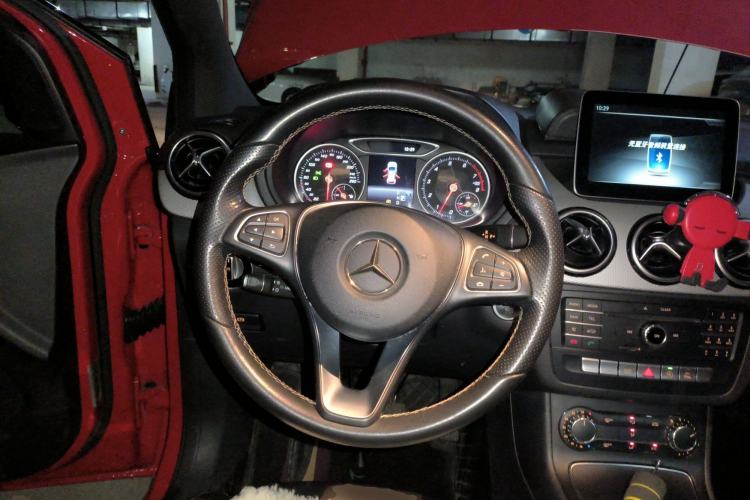 Used Mercedes-Benz B-Class 2017 B 200 Sport Edition Steering Wheel