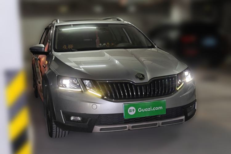 Used Skoda Octavia 2018 Station Wagon TSI280 DSG Luxury Edition
