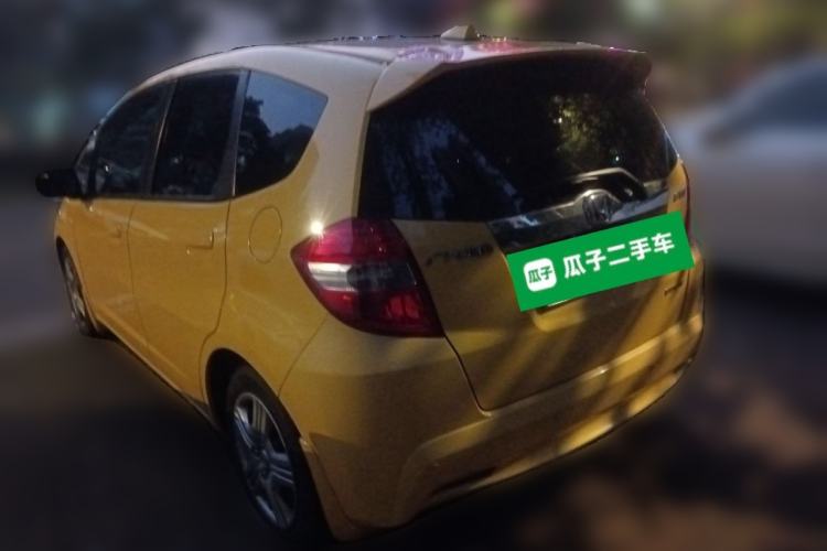 Used Honda Fit 2011 1.3L automatic comfort version

