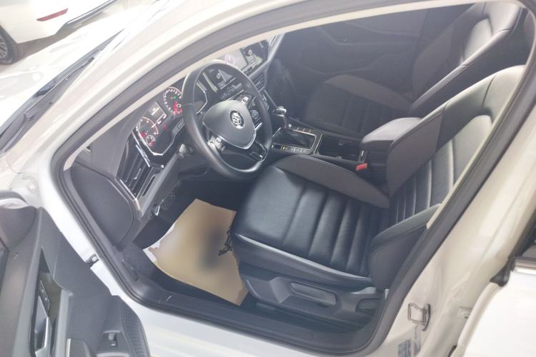 Used Volkswagen Sagitar 2020 280TSI DSG Comfort Version China VI Standard Driver Seat