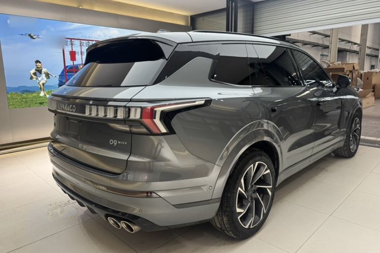 Used Lynk & Co 09 2021 2.0T Halo Six-Seater
