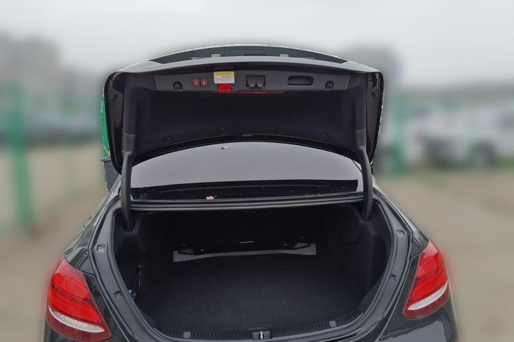 Used Mercedes-Benz E-Class 2020 E 260 Sport Edition Trunk