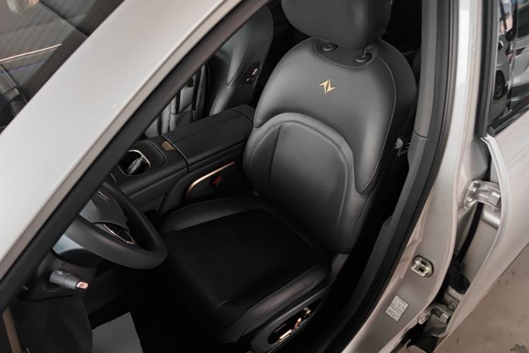 Used Dongfeng eπ eπ008 2024 210Max Range-Extended Version 6 Seats