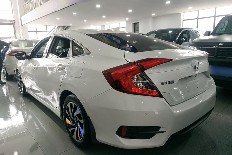 Used Honda Civic 2016 220TURBO CVT Luxury Edition
