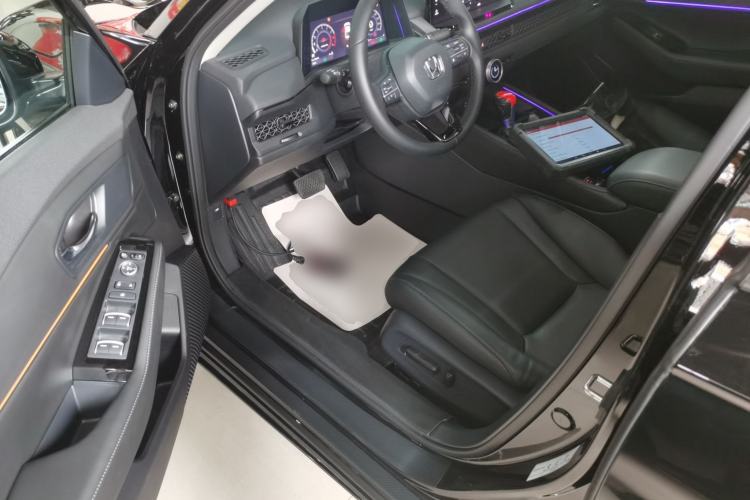 Used Honda Accord 2025 Sport Series 260TURBO Luxury Edition Driver Seat