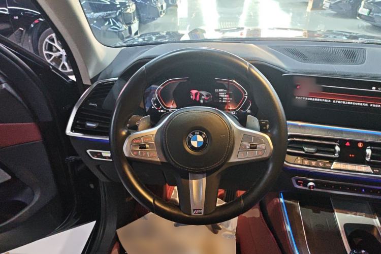 Used BMW X5 2022 xDrive 30Li Luxury M Sport Package