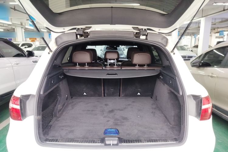 Used Mercedes-Benz GLC 2019 GLC 260 4MATIC Dynamic Edition Trunk