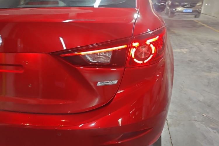 Used Mazda 3 Axela 2017 Sedan 1.5L Automatic Luxury Model Emission Standard China V
