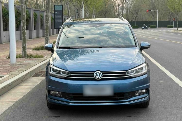 Used Volkswagen Touran 2016 Volkswagen Touran L 280TSI DSG Comfort Edition Exterior 3