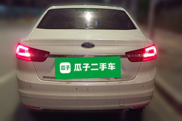 Used Ford Escort 2015 1.5L Manual Fashion Edition