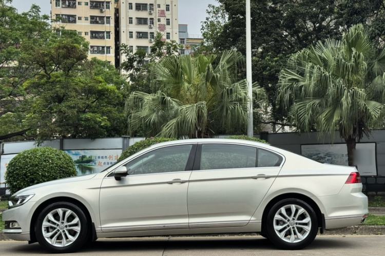 Used Volkswagen Magotan 2018 330TSI DSG Luxury Model