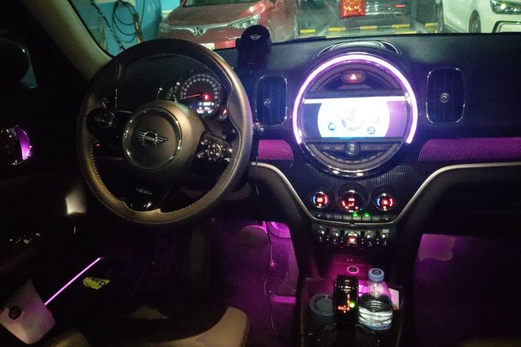 Used MINI Countryman 2019 1.5T COOPER ALL4 Artist Weekend Travel Edition
