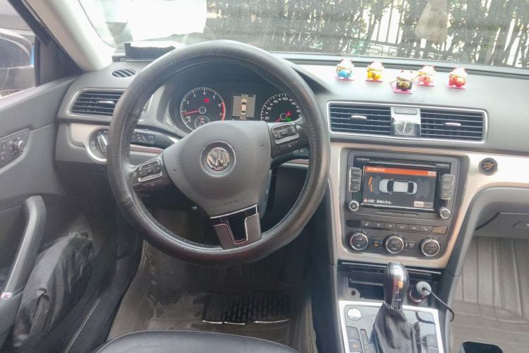 Used Volkswagen Passat 2014 1.8TSI DSG Prestige Edition Steering Wheel