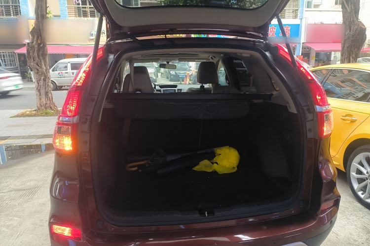 Used Honda CR-V 2015 2.4L two-wheel drive luxury version Trunk