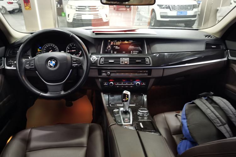 Used BMW 5 Series 2014 525Li Luxury Design Package
