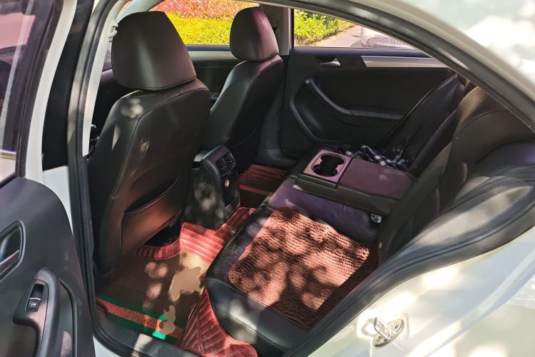 Used Volkswagen Sagitar 2014 Revised Version 1.4TSI Manual Luxury Edition Left Rear Seat