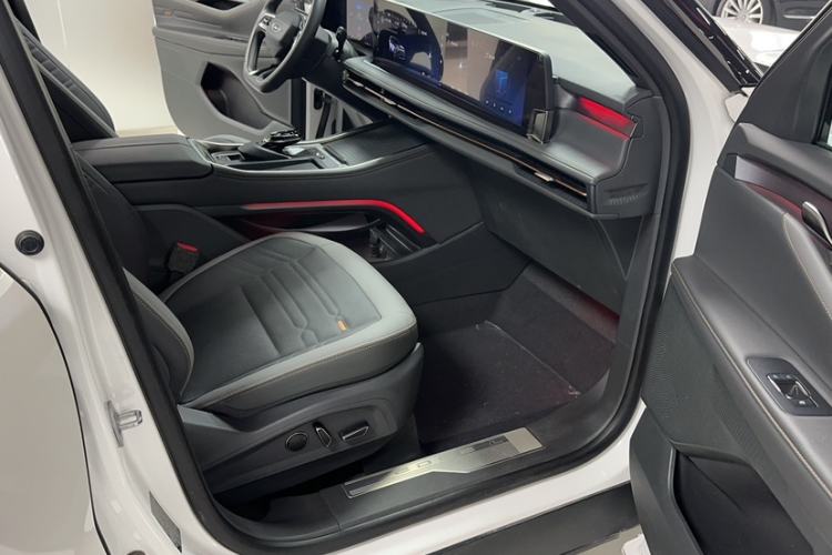 Used Ford Edge 2023 Edge L 2.0T EcoBoost E-Hybrid Four-Wheel Drive Seven-Seat Supreme Model