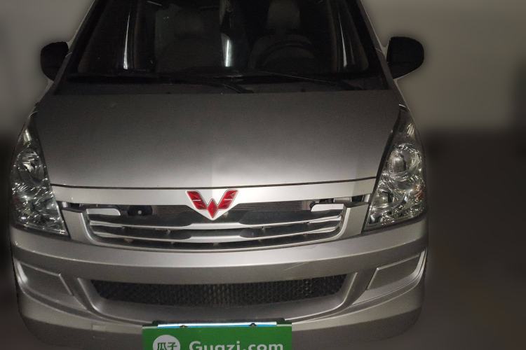 Used Wuling Rongguang S 2021 1.2L Base Model 5-Seater LSI
