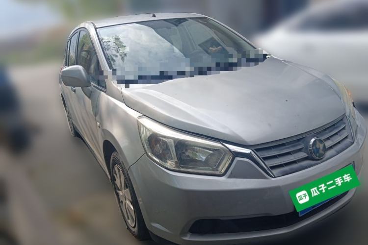 Used Venucia R50 2013 1.6L Automatic Fashion Edition Front Right 45 Deg