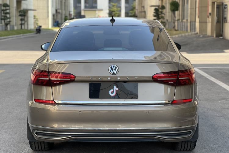 Used Volkswagen Passat 2020 330TSI Luxury Edition China VI