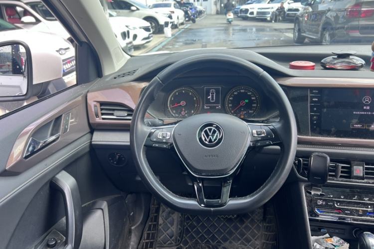 Used Volkswagen Tharu 2021 280TSI Two-Wheel-Drive Luxury Edition