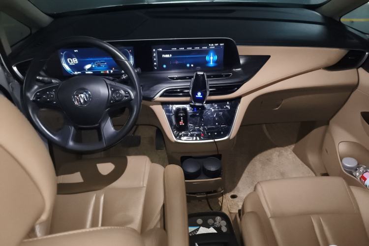 Used Buick GL8 2021 ES Landtrek 653T Luxury Model Interior 2