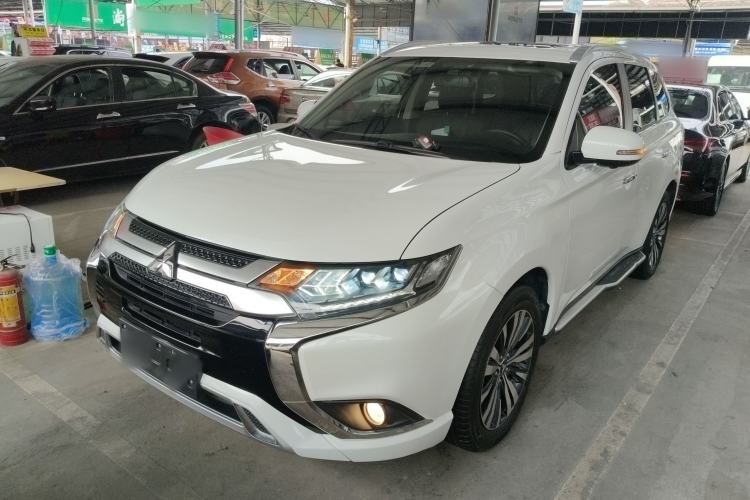 Used Mitsubishi Outlander 2020 2.4L 4x4 Zhi Xiang Edition 7-Seater