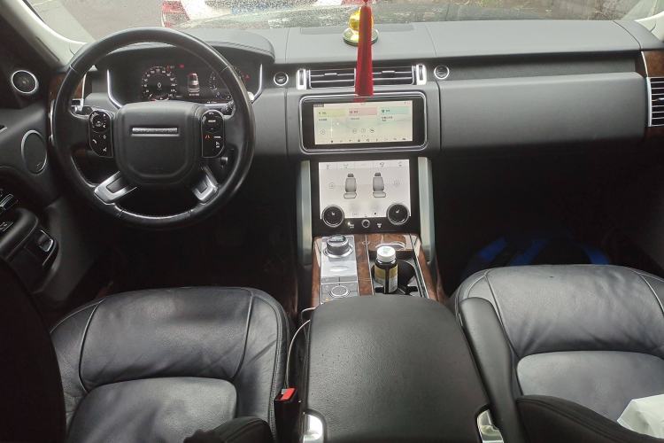 Used Land Rover Range 2020 3.0 L6 Grand Edition Center Console