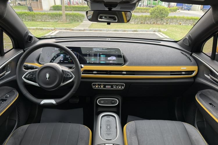 Used ORA Good Cat GT 2024 Mulan Edition 401 km Range Prestige Version 135 kW Interior 2