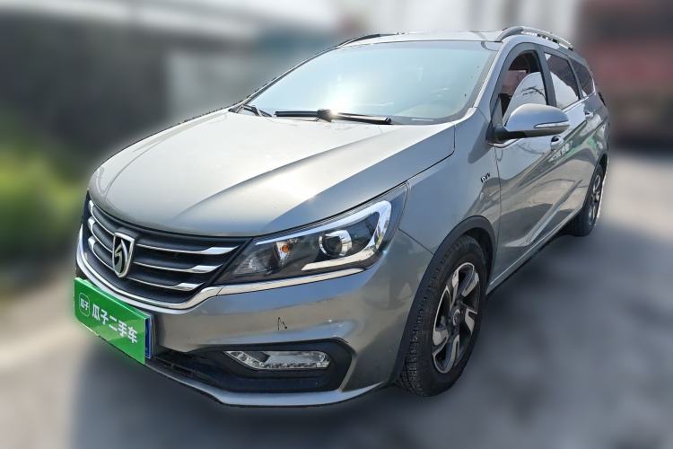 Used Baojun 310W 2017 1.5L Manual Luxury Edition China V