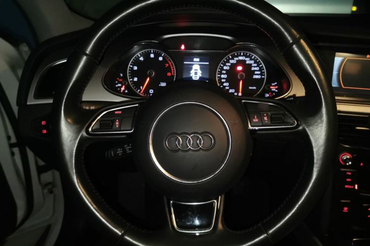 Used Audi A4L 2013 35 TFSI Automatic Standard Model
