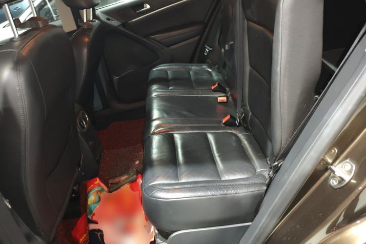 Used Volkswagen Tiguan 2015 1.8TSI Automatic Two-Wheel Drive Comfort Edition Left Rear Seat