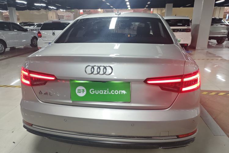 Used Audi A4L 2019 35 TFSI Ambition China VI
