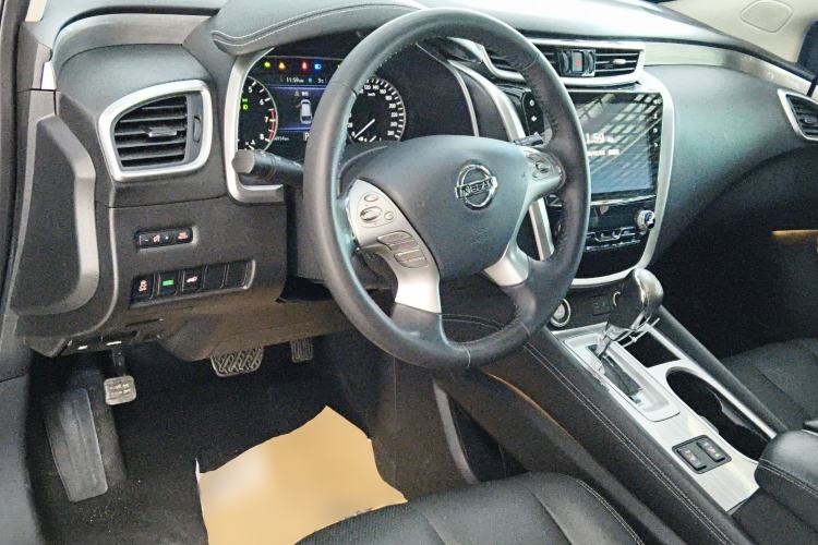 Used Nissan Murano 2019 2.5L XL Two-Wheel Drive Smart Connect Luxury Edition China VI Standard