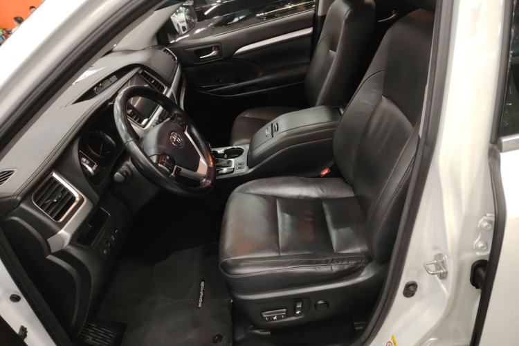 Used Toyota Highlander 2018 2.0T Four-Wheel Drive Prestige Version 7 Seats China V Emission Standard Left Front Seat